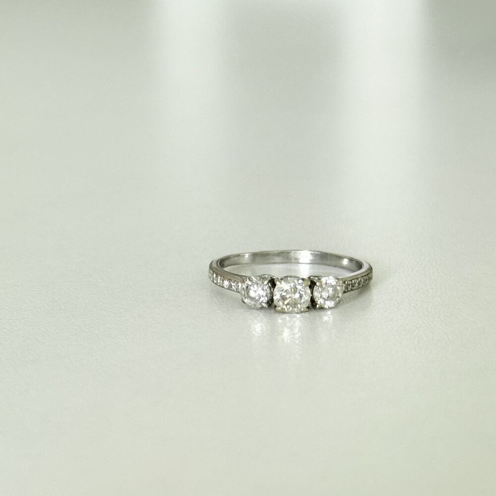LSC 18K White Gold Genuine Diamond 3 Stone W/ Accents Engagement Band Ring Sz 8 - Picture 5 of 16